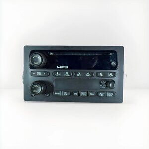 2003-2005 Chevy Silverado GMC Sierra Radio Stereo CD Player NOT TESTED AS IS